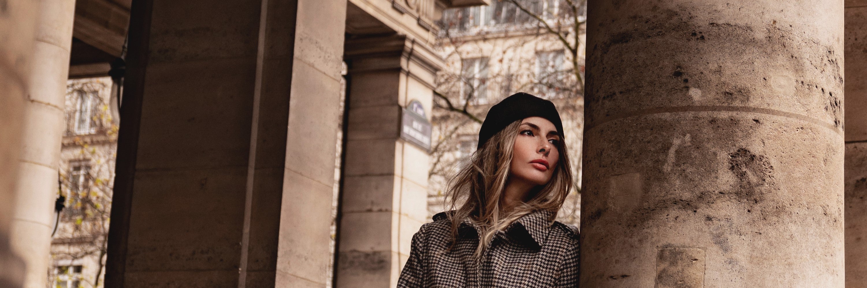 L’IMPERMEABILE DONNA